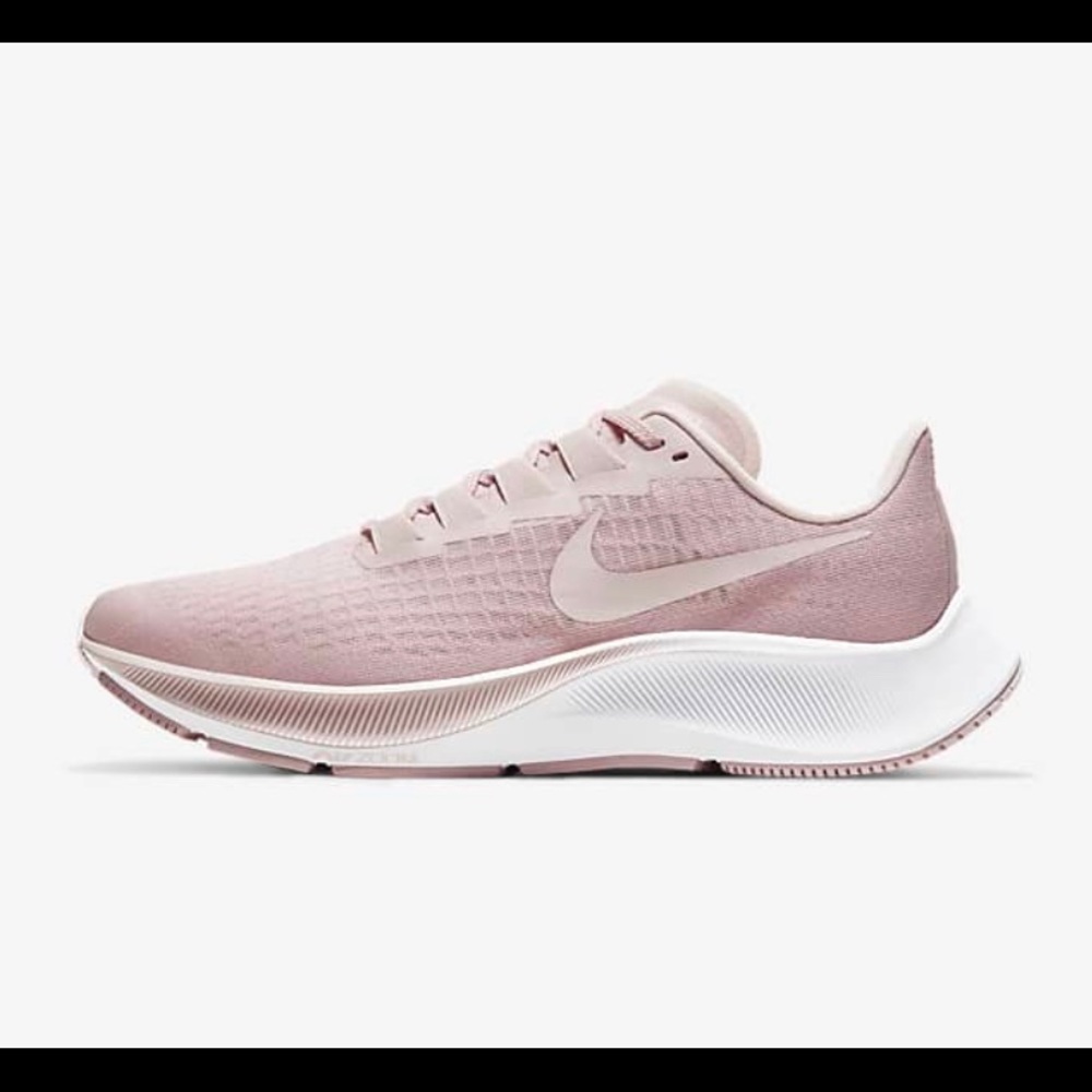 Nike Pegasus Zoom - size 8 EUC